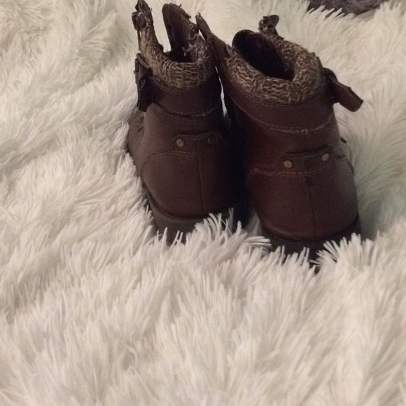 boots - Picture 2 of 2